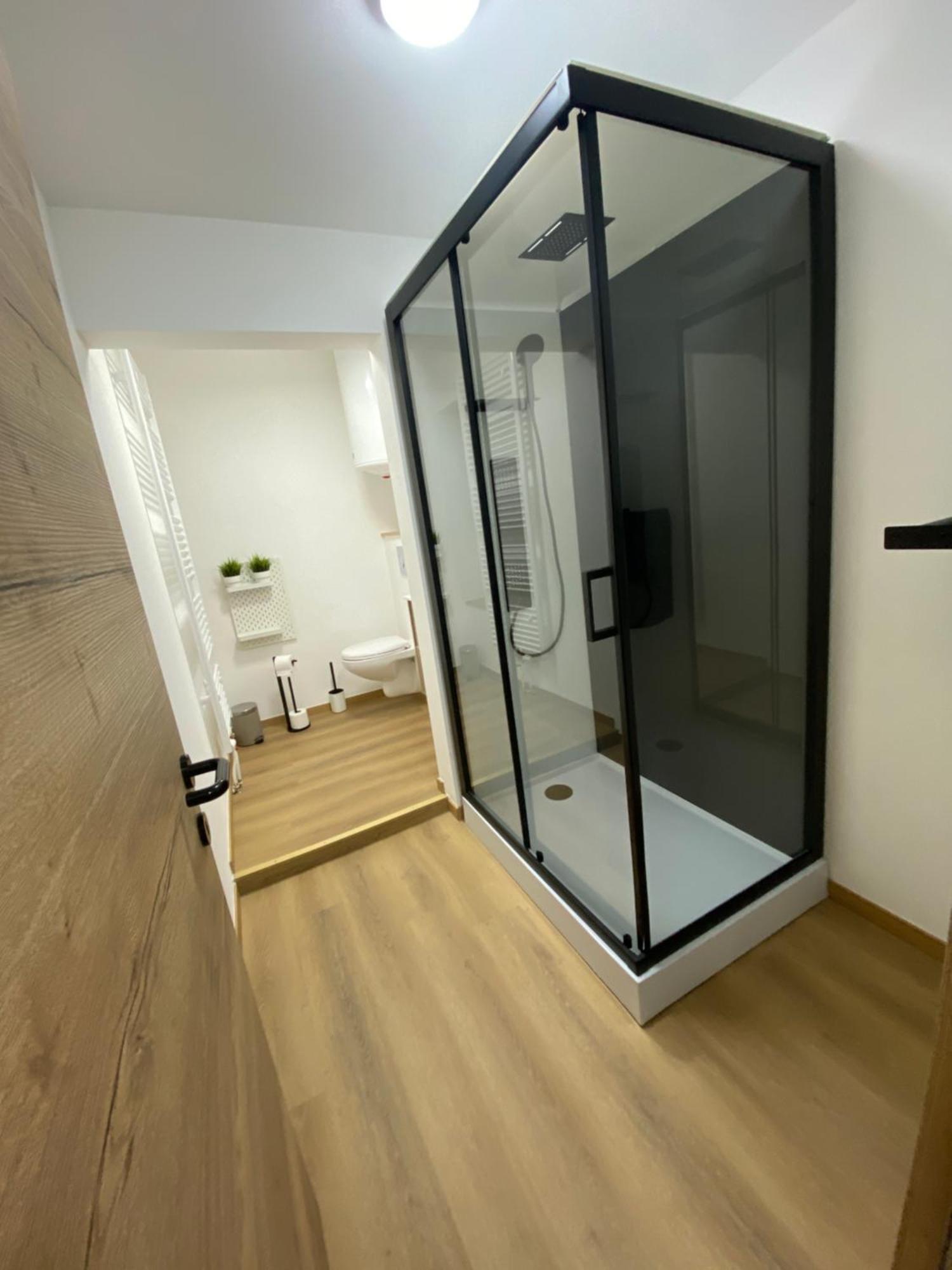 1-D011 Superbe Appartement Spacieux Tres Calme Charleroi Ngoại thất bức ảnh