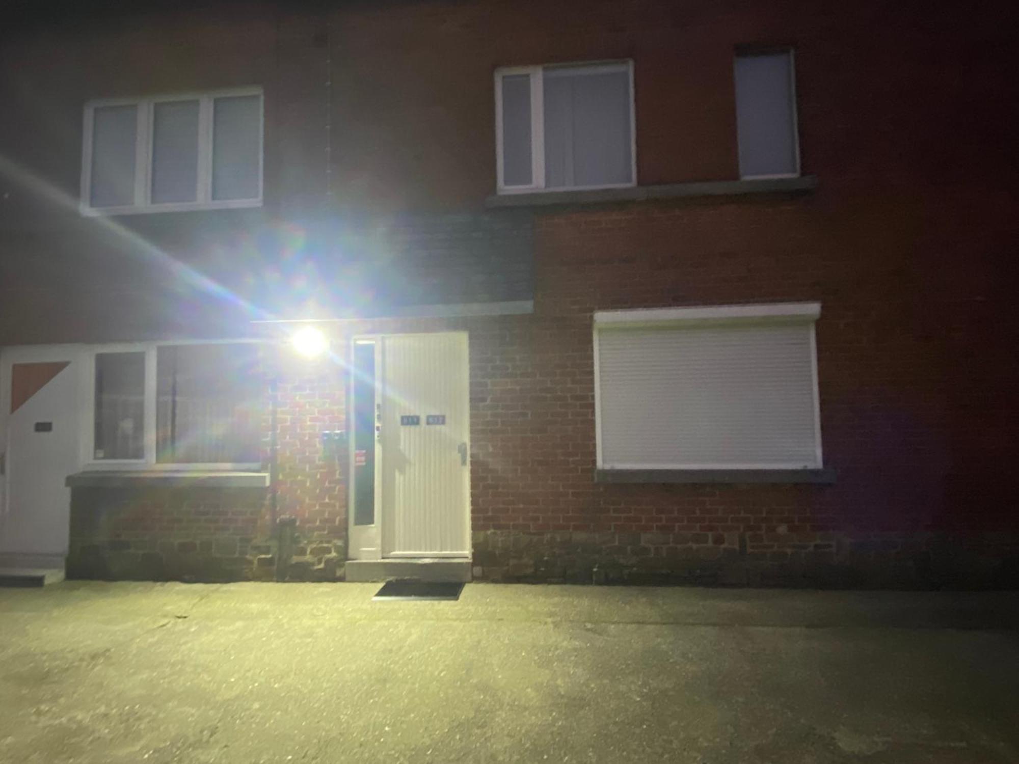 1-D011 Superbe Appartement Spacieux Tres Calme Charleroi Ngoại thất bức ảnh